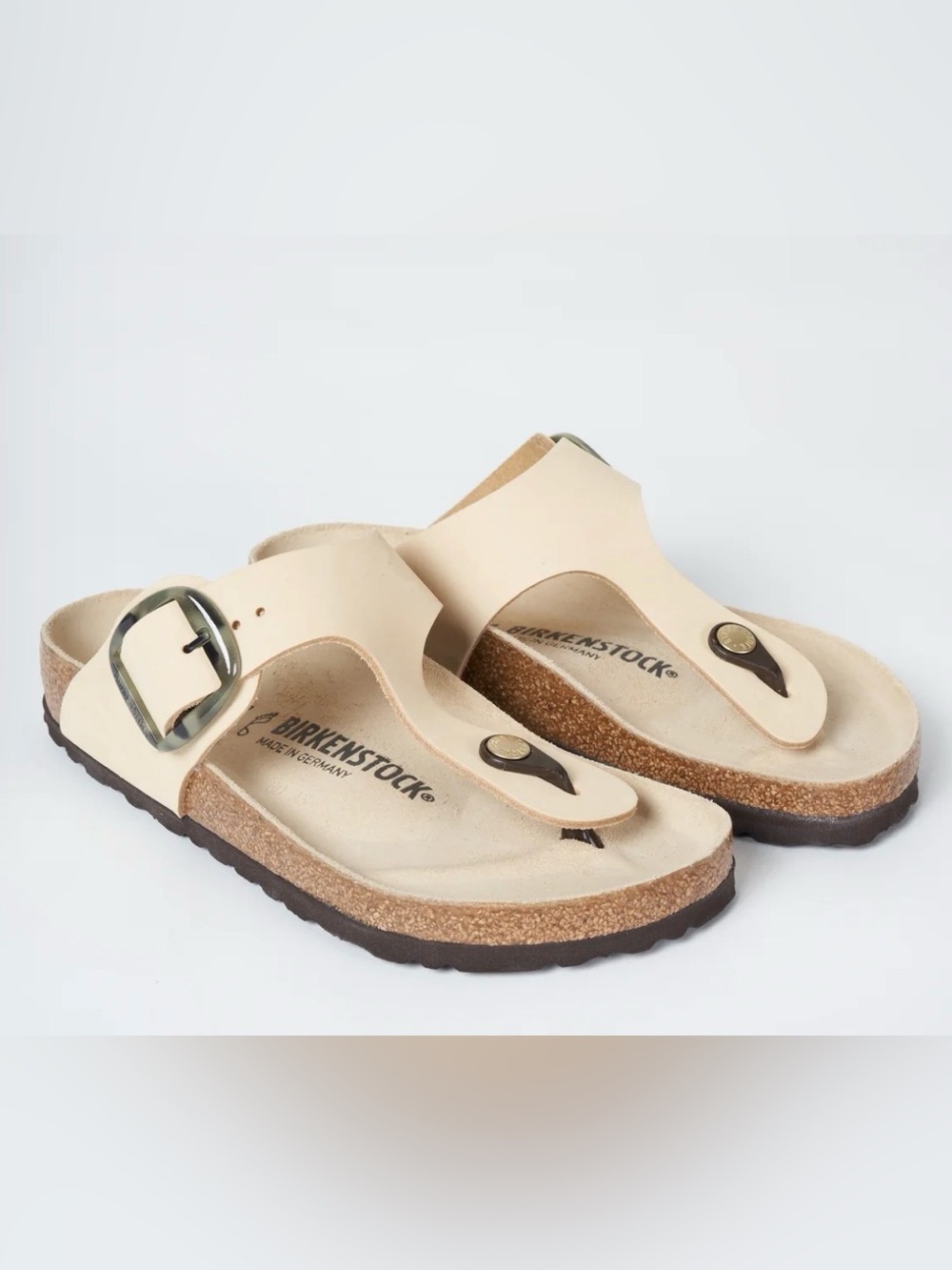 Birkenstock Arizona Gizeh Bug Buckle Nubuck Almond Leather size 41/US10-10.5